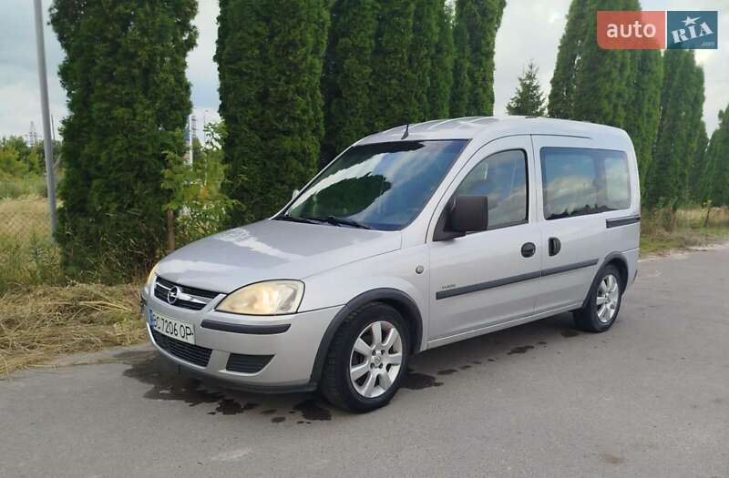 Минивэн Opel Combo 2005 в 
