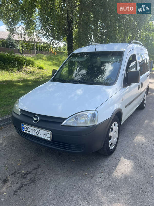 Минивэн Opel Combo 2003 в Золочеве