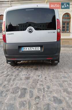 Мінівен Opel Combo 2013 в 