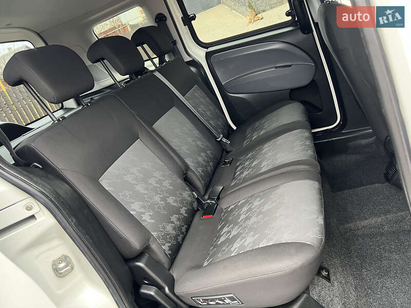 Минивэн Opel Combo 2013 в Тульчине