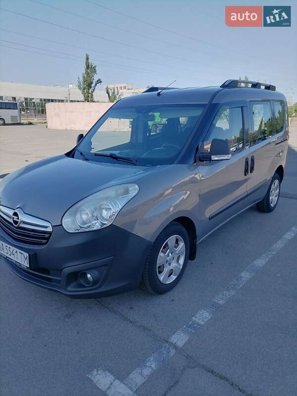 Мінівен Opel Combo 2013 в Києві