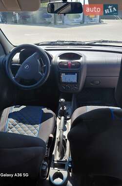 Минивэн Opel Combo 2010 в 