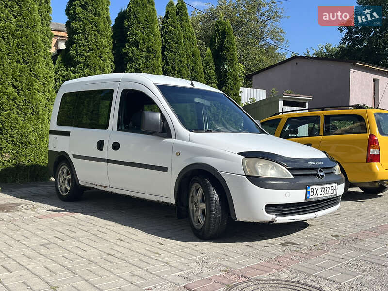 Минивэн Opel Combo 2002 в Каменец-Подольском