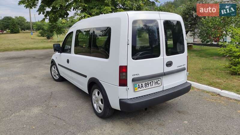 Минивэн Opel Combo 2009 в Полтаве