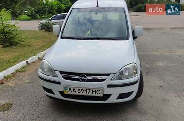 Минивэн Opel Combo 2009 в 