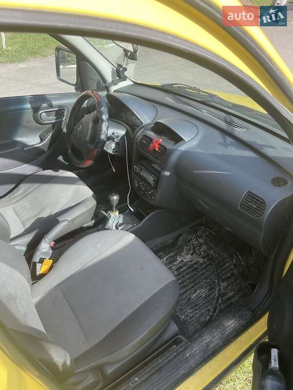 Грузовой фургон Opel Combo 2011 в Ровно
