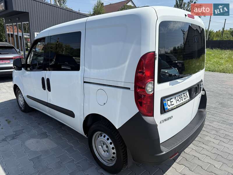 Грузовой фургон Opel Combo 2014 в Черновцах