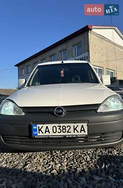 Минивэн Opel Combo 2006 в 