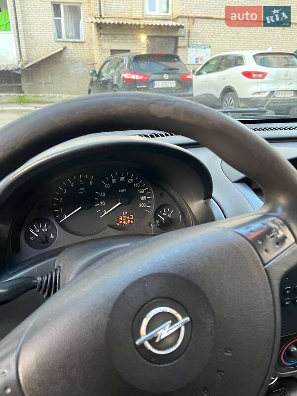 Минивэн Opel Combo 2006 в Владимире