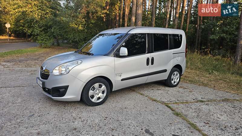 Минивэн Opel Combo 2012 в Ковеле