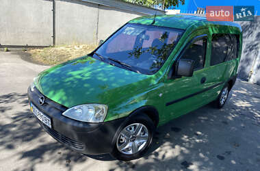 Минивэн Opel Combo 2009 в 