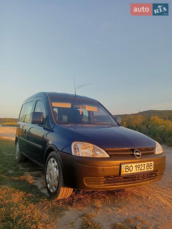 Минивэн Opel Combo 2007 в 