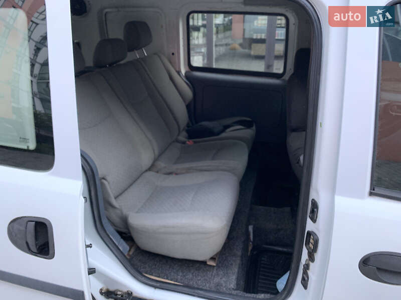 Минивэн Opel Combo 2005 в Луцке