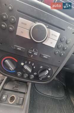 Минивэн Opel Combo 2006 в 