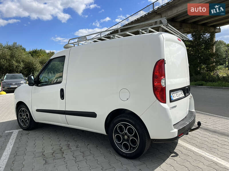 Грузовой фургон Opel Combo 2012 в Коломые
