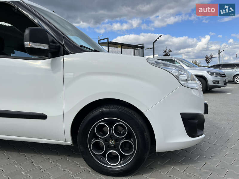 Грузовой фургон Opel Combo 2012 в Коломые