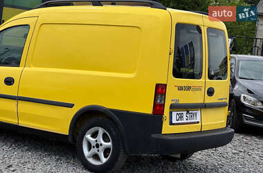 Грузовой фургон Opel Combo 2004 в Стрые