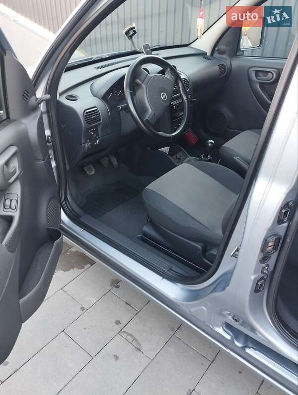 Минивэн Opel Combo 2009 в Делятине