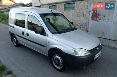 Мінівен Opel Combo 2005 в Стрию