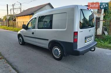 Минивэн Opel Combo 2005 в 