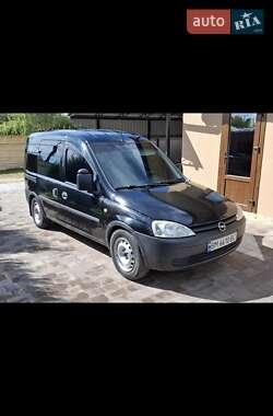 Минивэн Opel Combo 2005 в Ахтырке
