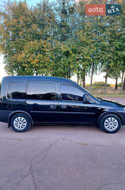 Минивэн Opel Combo 2005 в 