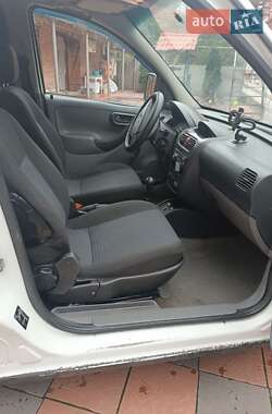 Минивэн Opel Combo 2003 в 