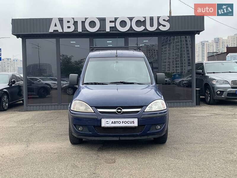 Минивэн Opel Combo 2008 в Киеве
