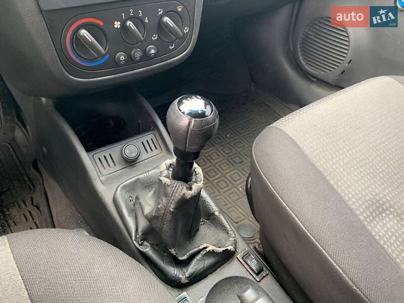 Минивэн Opel Combo 2008 в Киеве
