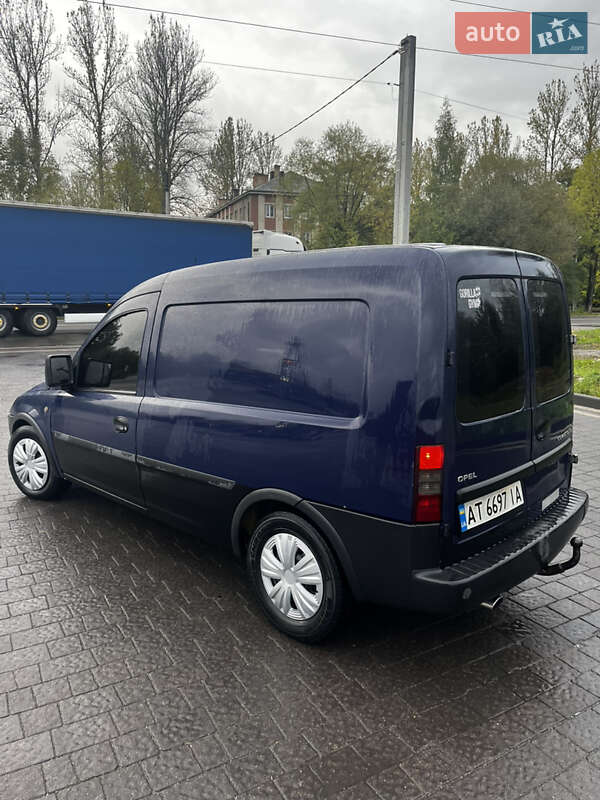 Грузовой фургон Opel Combo 2005 в Ивано-Франковске