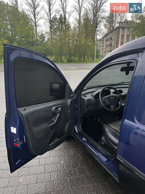 Грузовой фургон Opel Combo 2005 в Ивано-Франковске