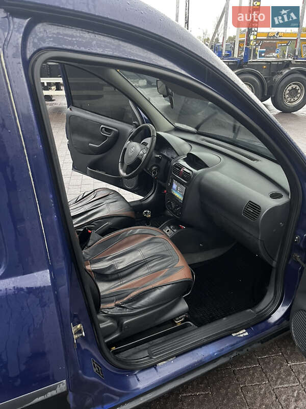 Грузовой фургон Opel Combo 2005 в Ивано-Франковске
