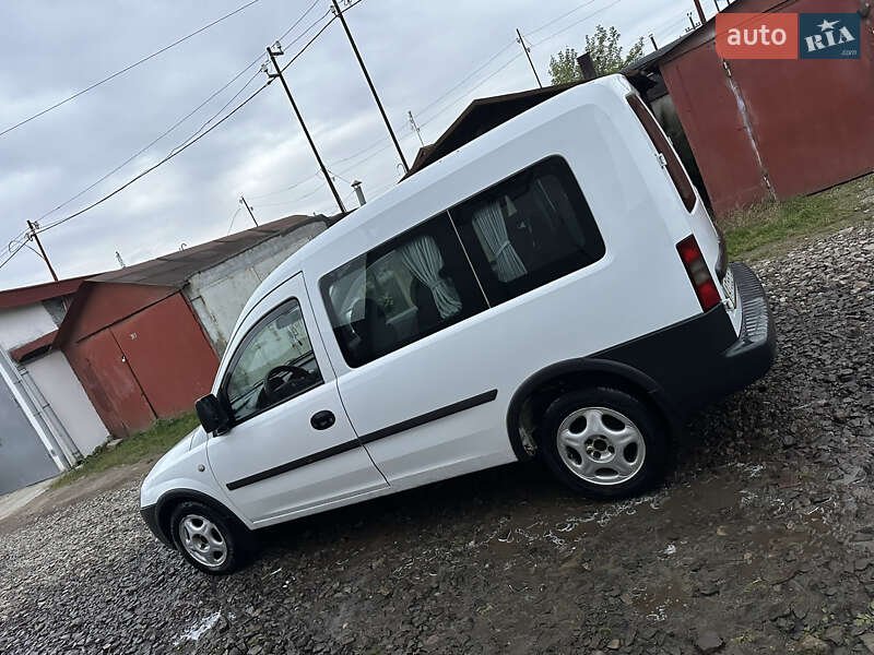 Минивэн Opel Combo 2004 в Стрые