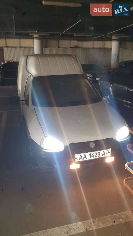 Грузовой фургон Opel Combo 1996 в 