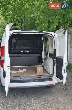 Грузовой фургон Opel Combo 2012 в 