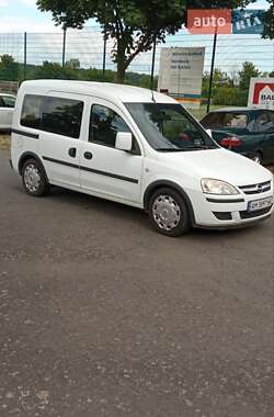 Минивэн Opel Combo 2010 в 