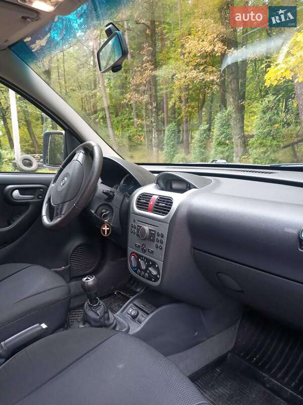 Минивэн Opel Combo 2007 в Стебнику