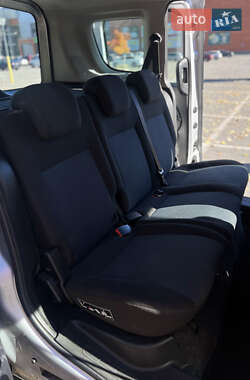 Минивэн Opel Combo 2012 в 