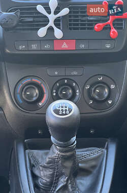Минивэн Opel Combo 2012 в 