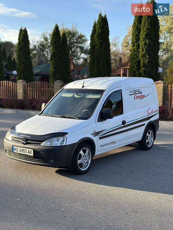 Вантажний фургон Opel Combo 2004 в Дніпрі фото 6 Вантажний фургон Opel Combo 2004 в Дніпрі