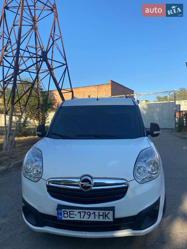 Opel Combo 2012