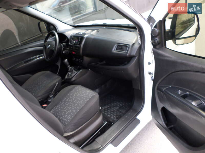 Рефрижератор Opel Combo 2015 в Львове