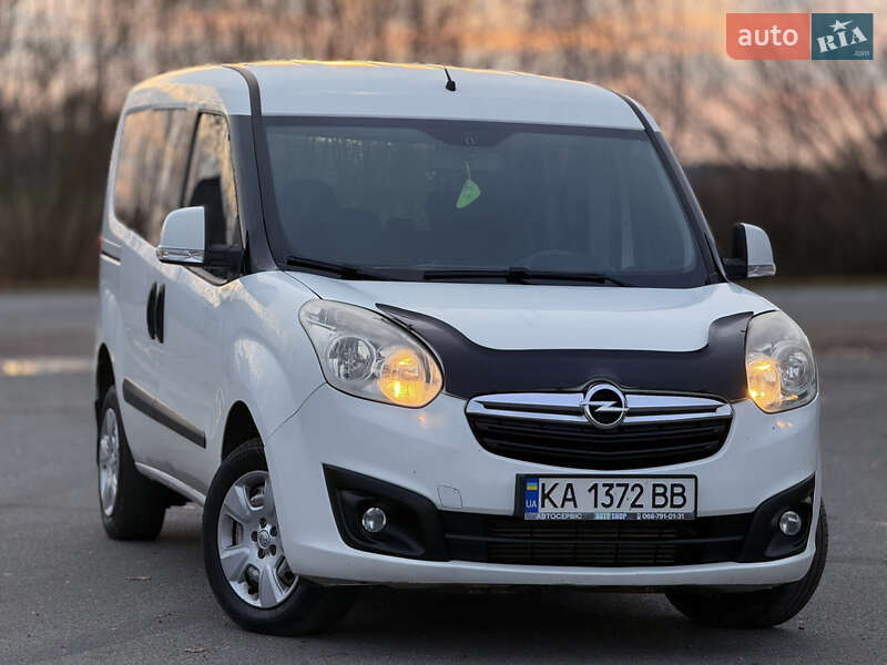 Минивэн Opel Combo 2012 в Мене