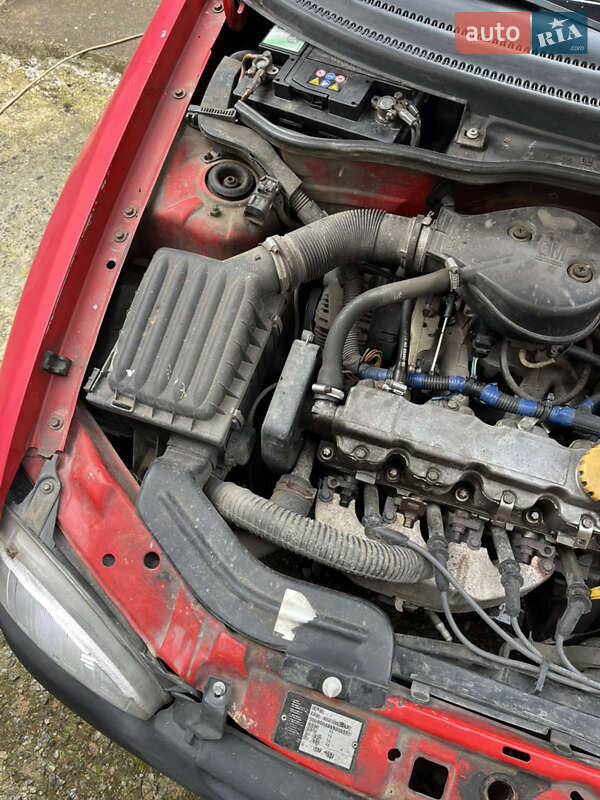 Вантажний фургон Opel Combo 1995 в Львові