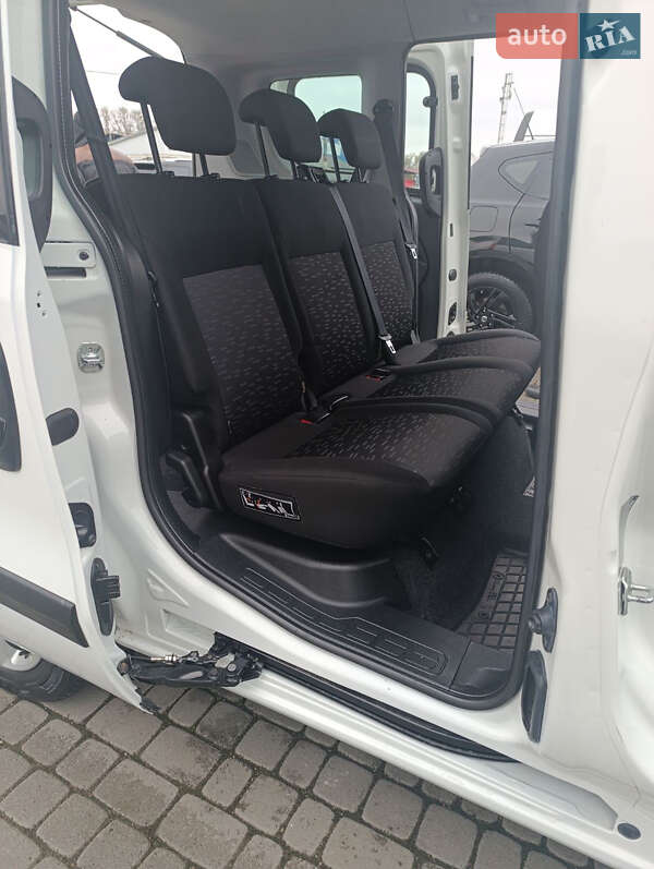 Минивэн Opel Combo 2017 в Черновцах