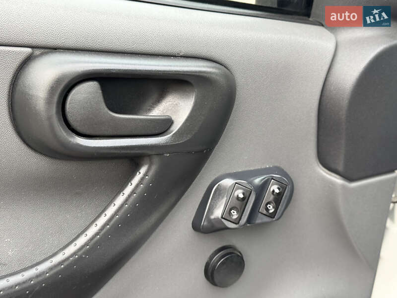 Минивэн Opel Combo 2002 в Ровно