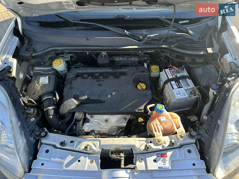 Мінівен Opel Combo 2012 в Львові фото 25 Мінівен Opel Combo 2012 в Львові