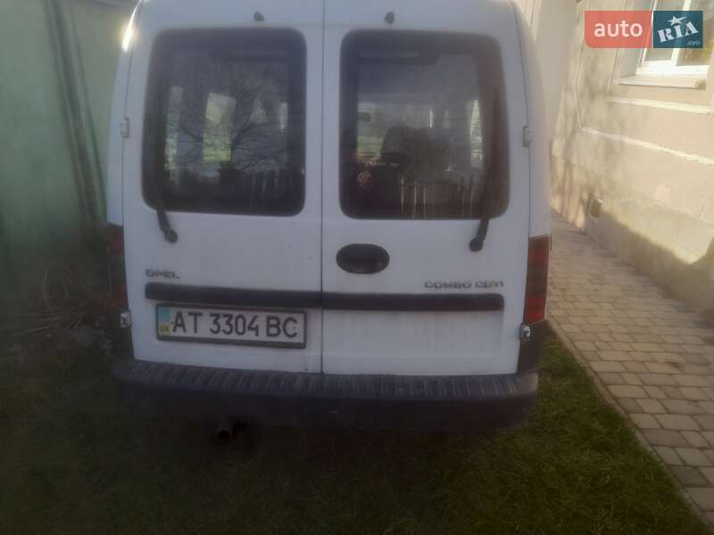 Минивэн Opel Combo 2006 в Надворной