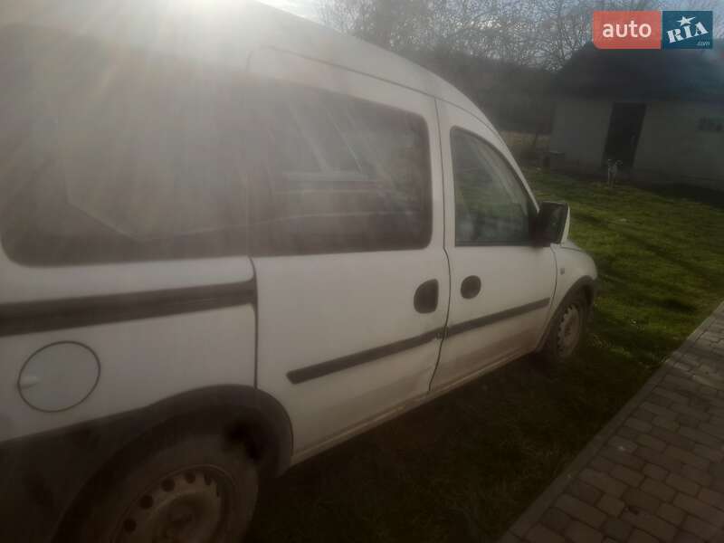 Минивэн Opel Combo 2006 в Надворной