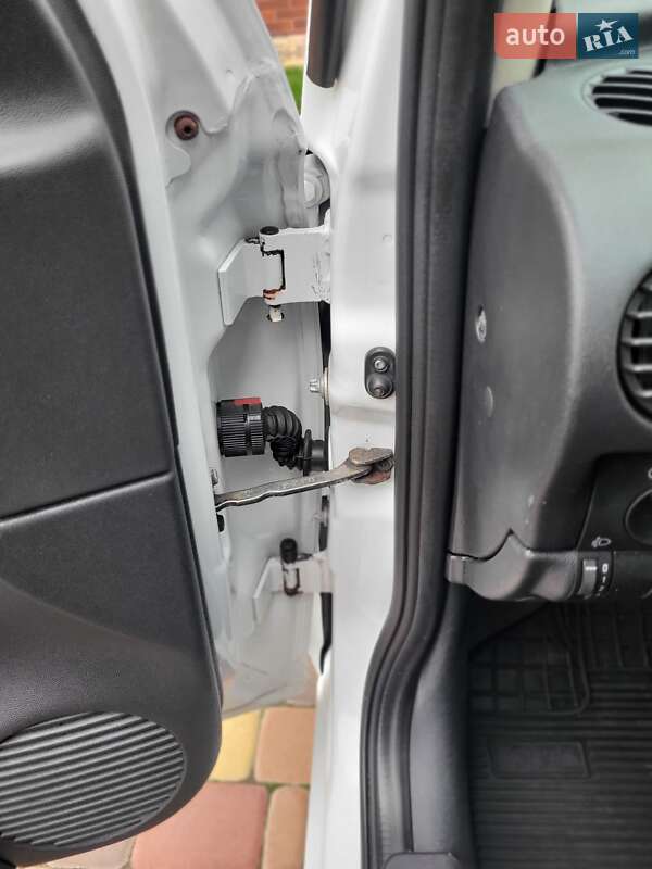 Мінівен Opel Combo 2006 в Смілі фото 20 Мінівен Opel Combo 2006 в Смілі